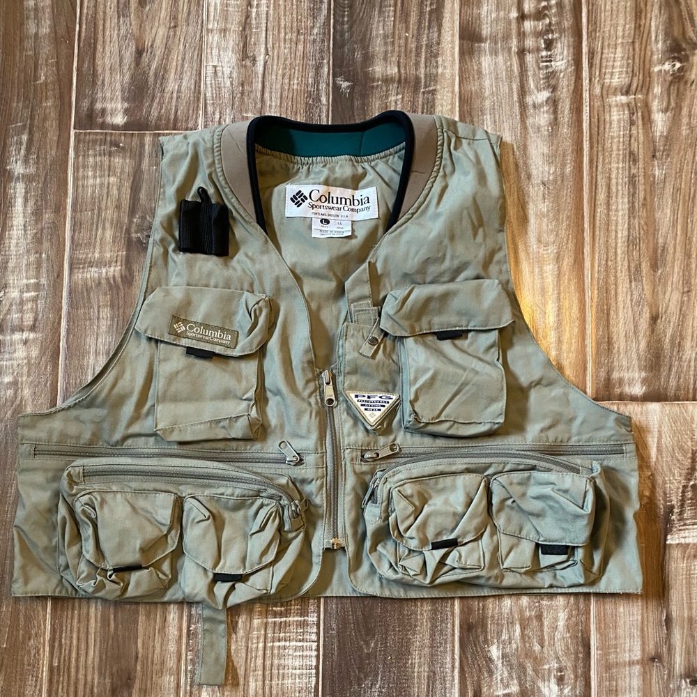 Columbia PFG vest